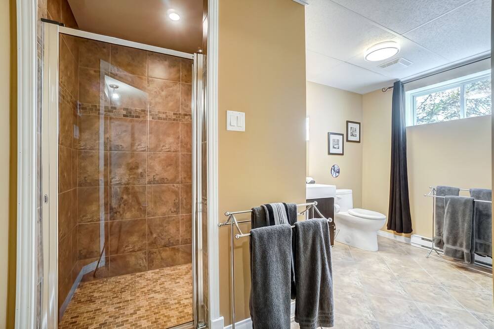 Photo of Bathroom in Cheneville