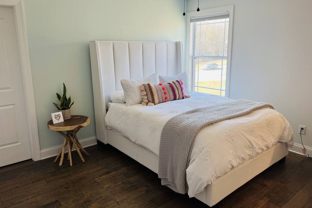 Photo of Bedroom in Gordonsville