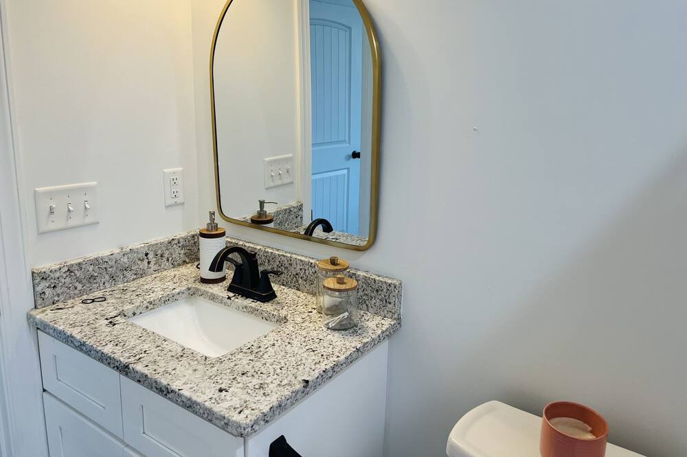 Photo of Bathroom in Gordonsville