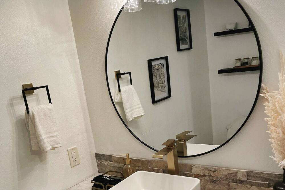 Photo of Bathroom in Bono