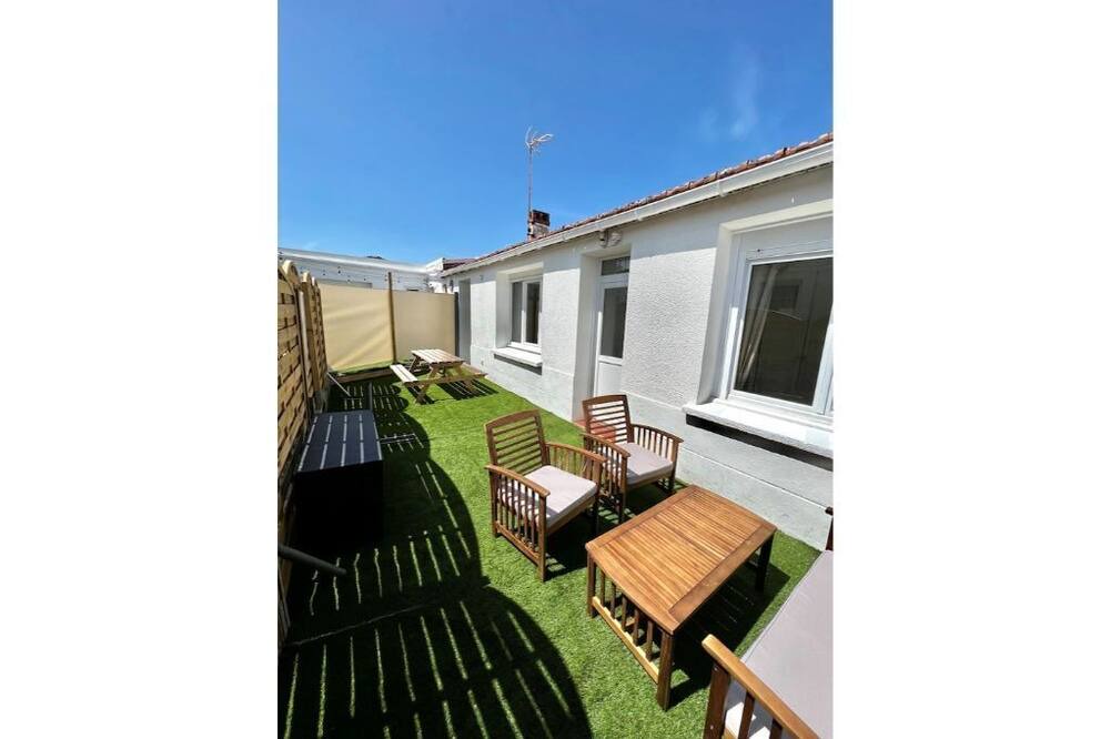 Photo of Patio Balcony in L'Epine