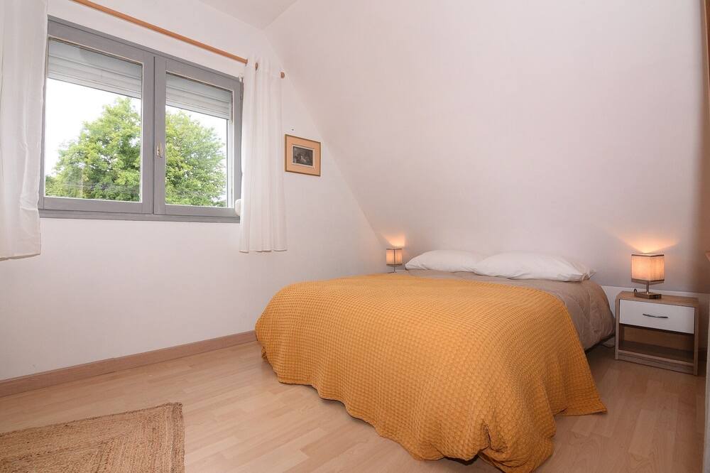 Photo of Bedroom in Greuville