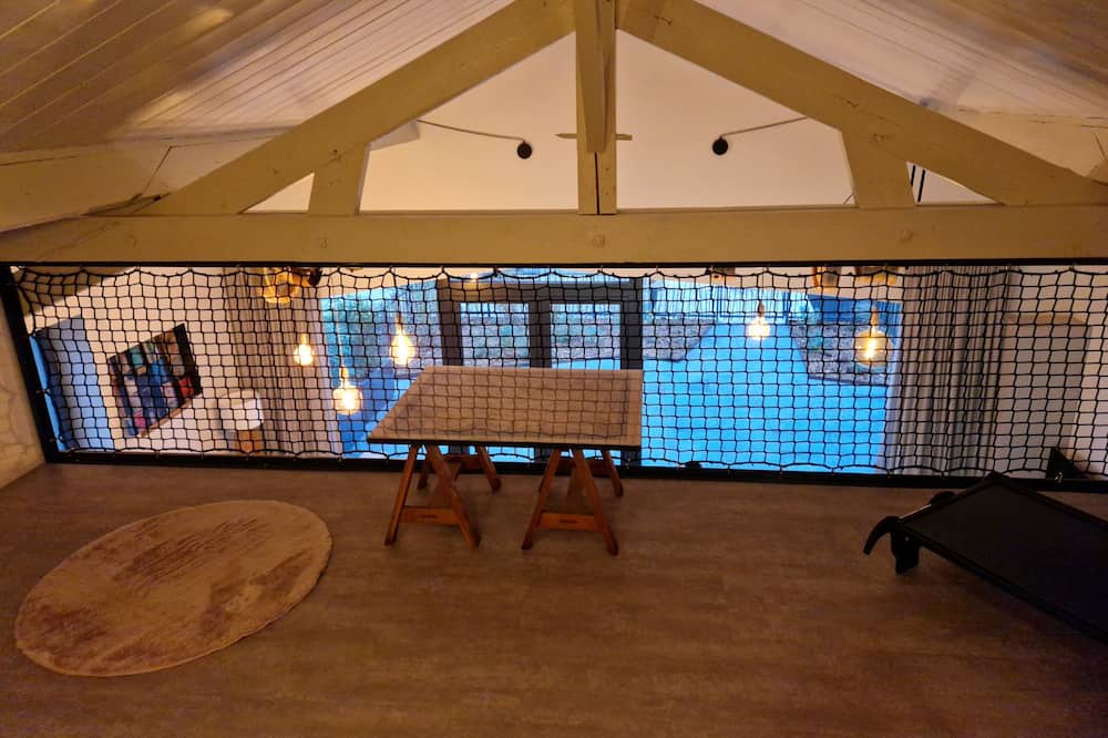 Photo of Others in Cellettes