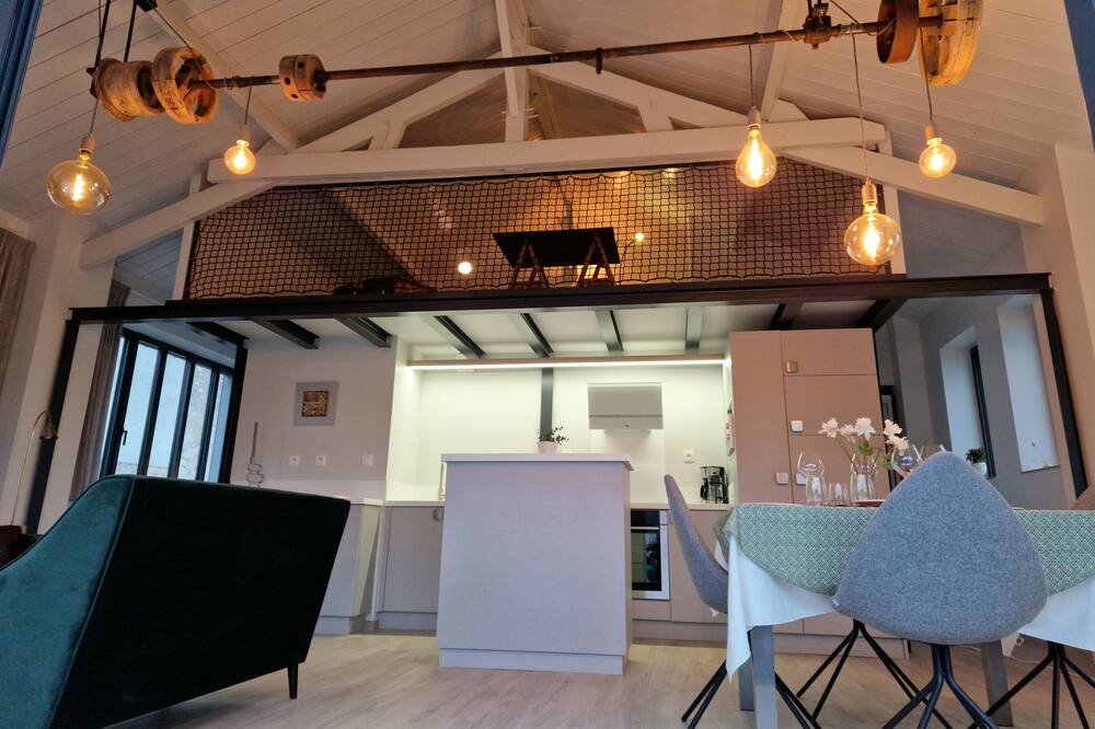 Photo of Others in Cellettes