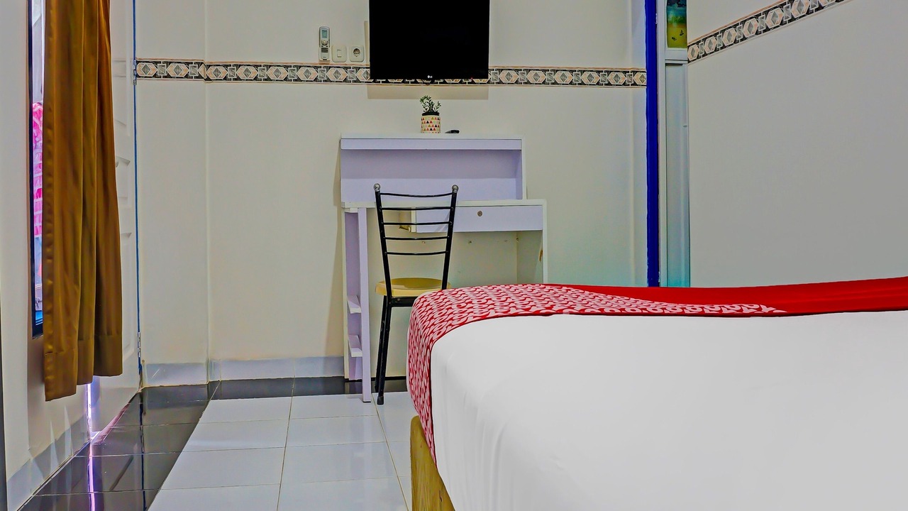 Photo of Bedroom in Watampone