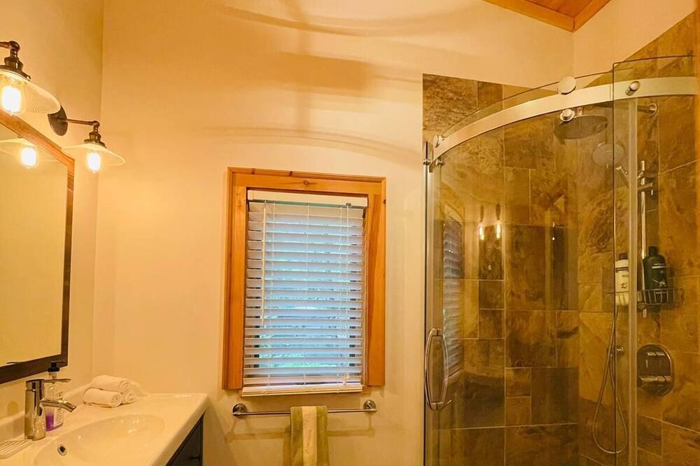 Photo of Bathroom in Bracebridge