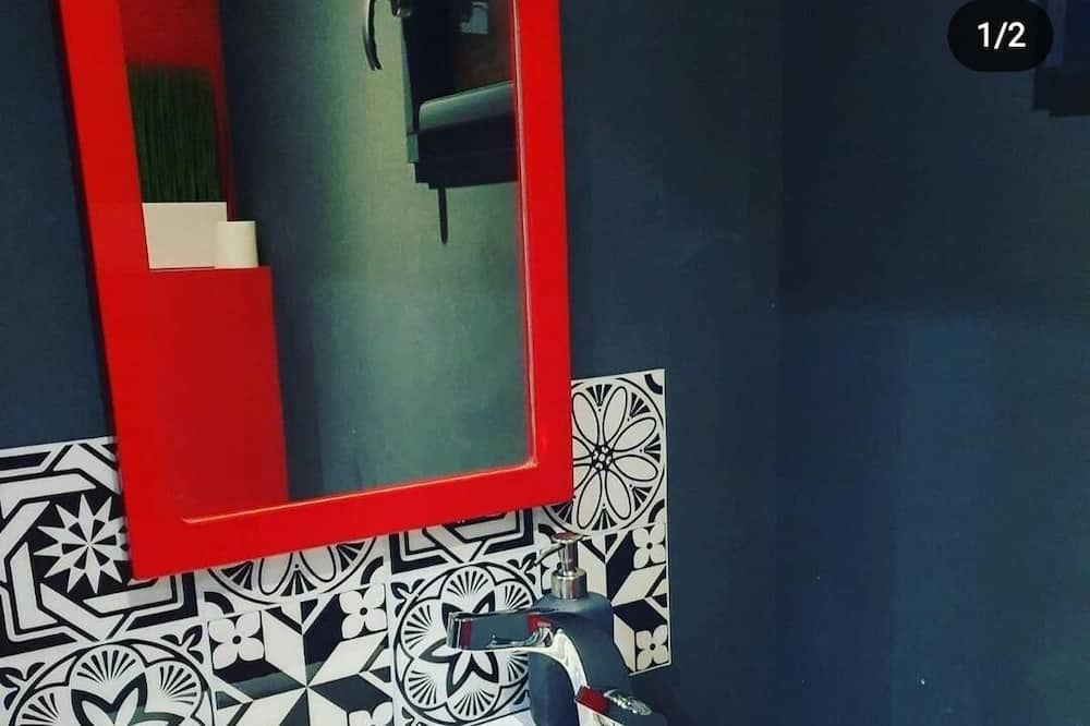 Photo of Bathroom in Vedene