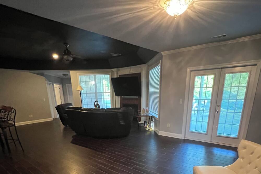 Photo of Others in Lithonia