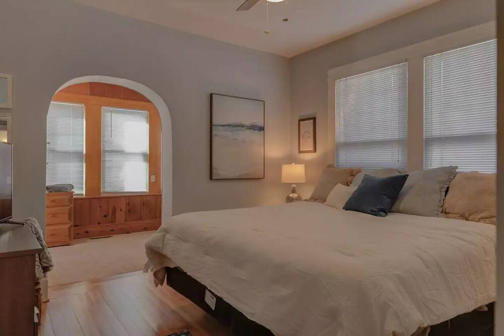 Photo of Bedroom in Joplin
