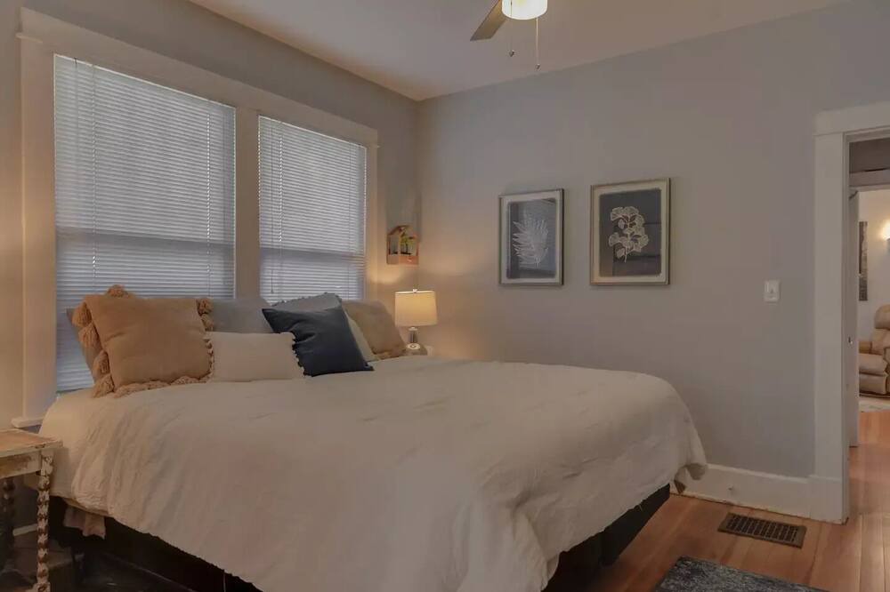 Photo of Bedroom in Joplin