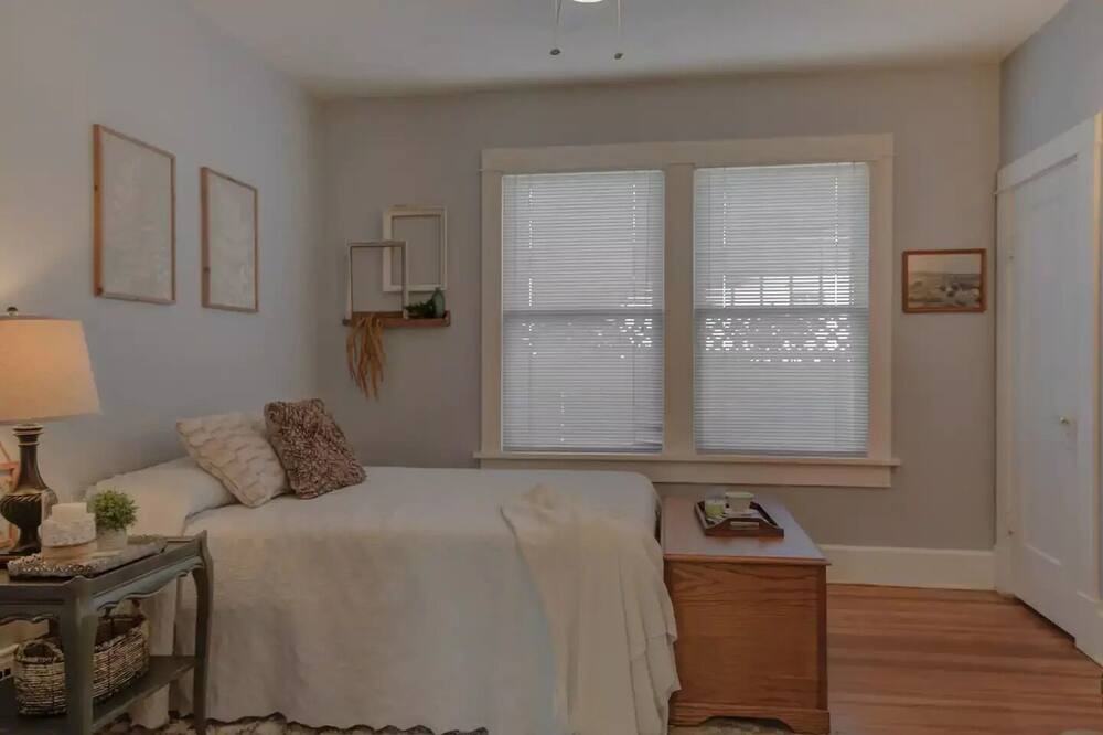 Photo of Bedroom in Joplin