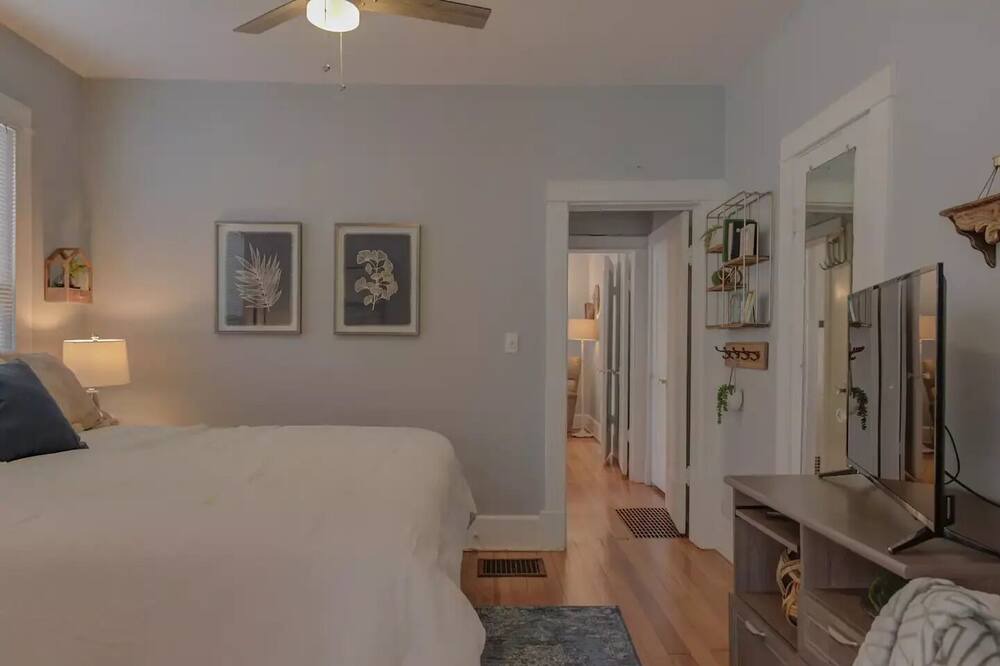 Photo of Bedroom in Joplin