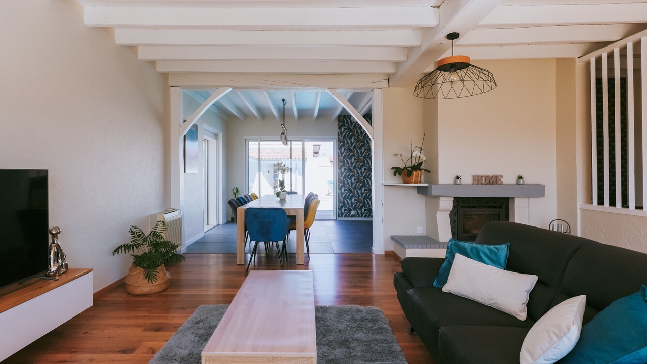 Photo of Others in Begaar