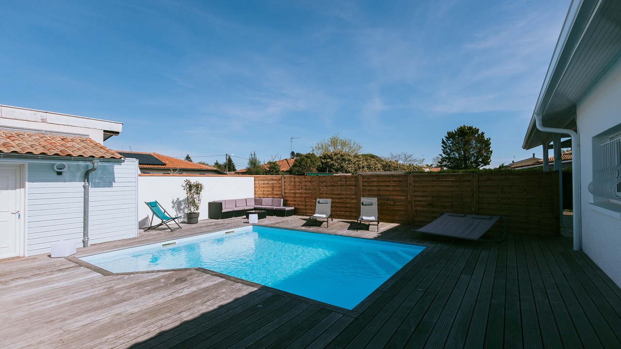 Photo of Outdoor in Begaar