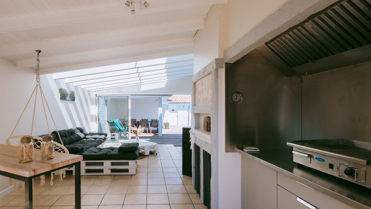 Photo of Kitchen in Begaar