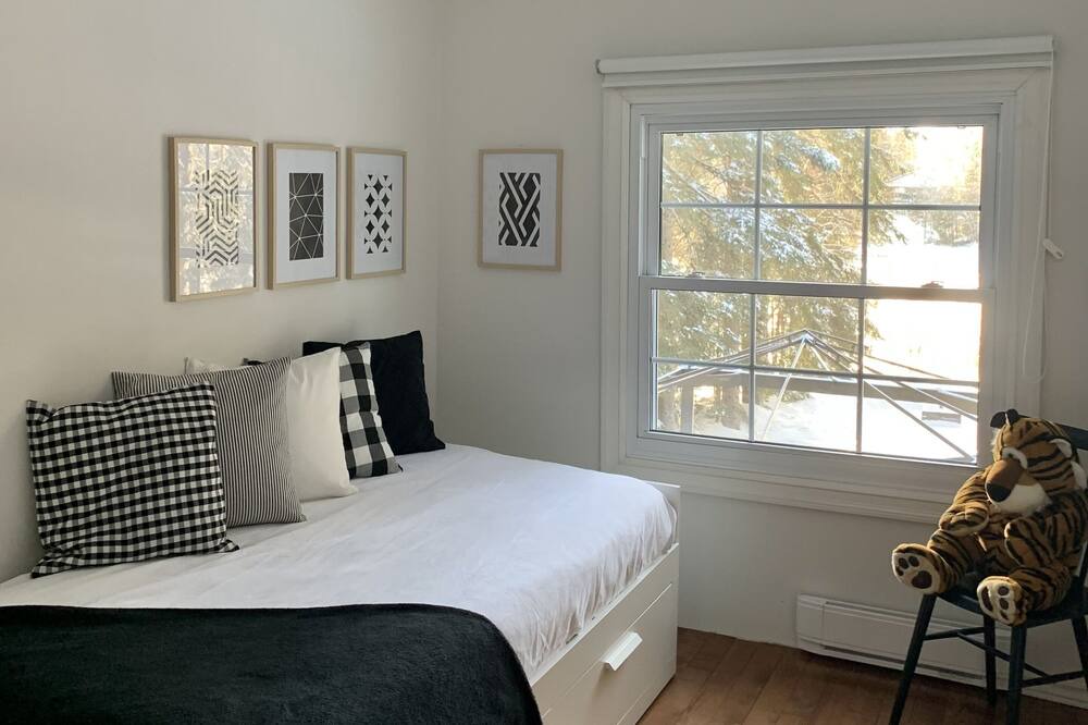 Photo of Bedroom in Saint-Alphonse-Rodriguez