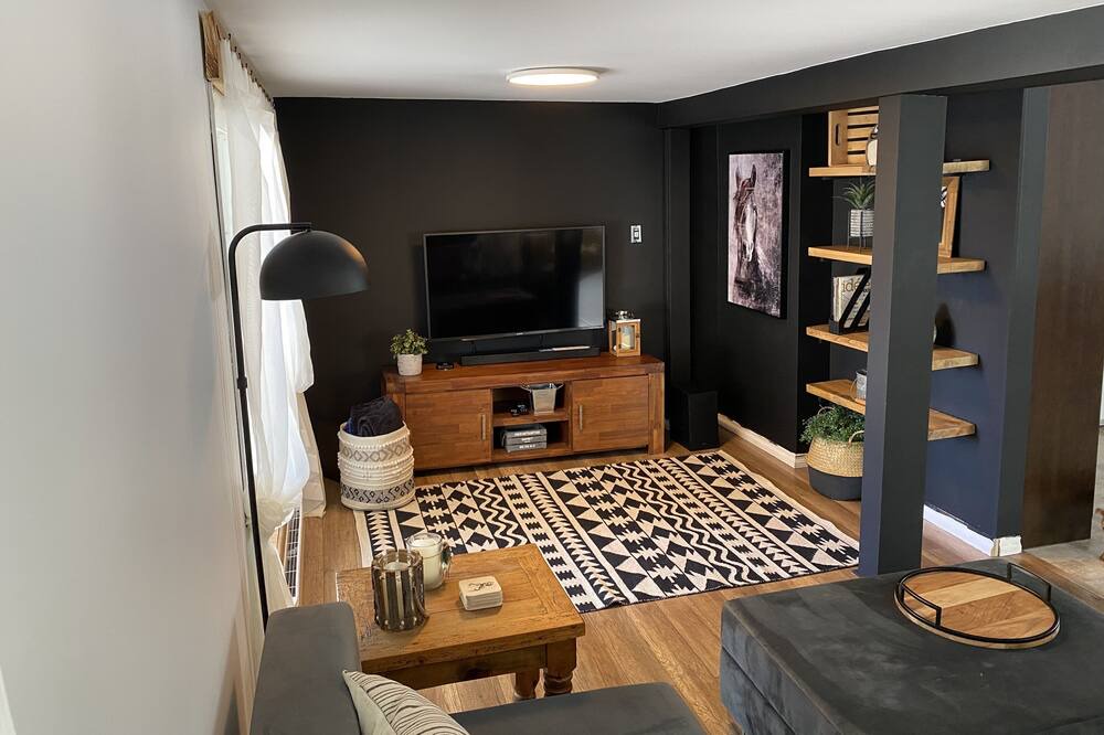 Photo of Livingroom in Saint-Alphonse-Rodriguez