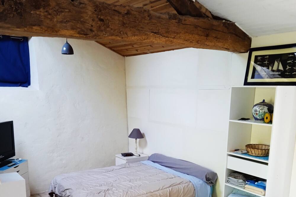 Photo of Bedroom in Chauve