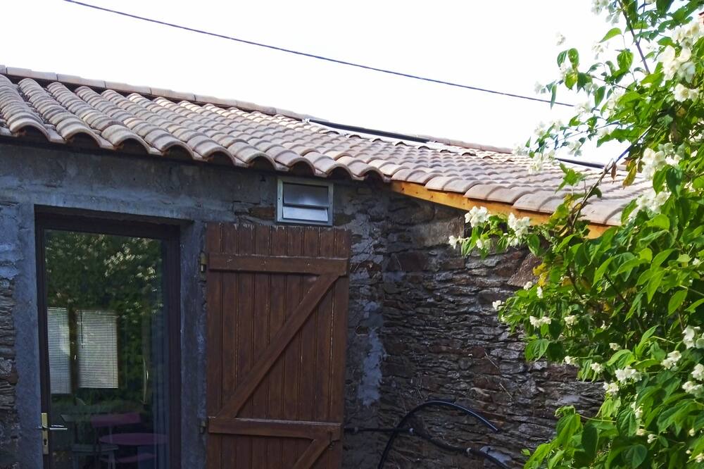 Photo of Outdoor in Chauve