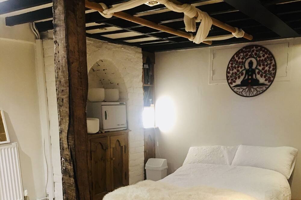 Photo of Bedroom in Shere