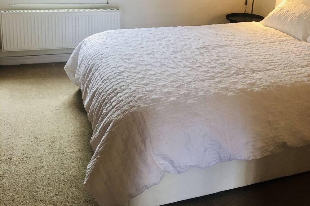 Photo of Bedroom in Shere