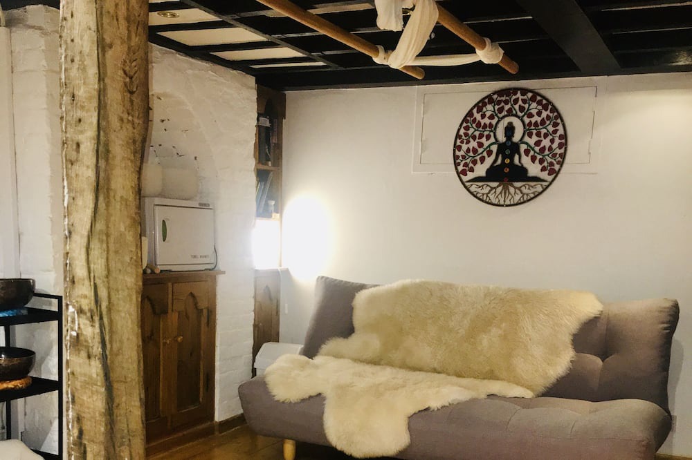 Photo of Livingroom in Shere