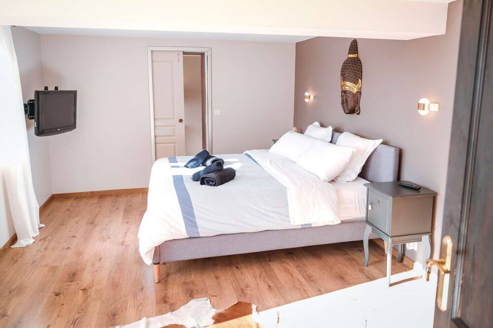 Photo of Bedroom in Puybegon