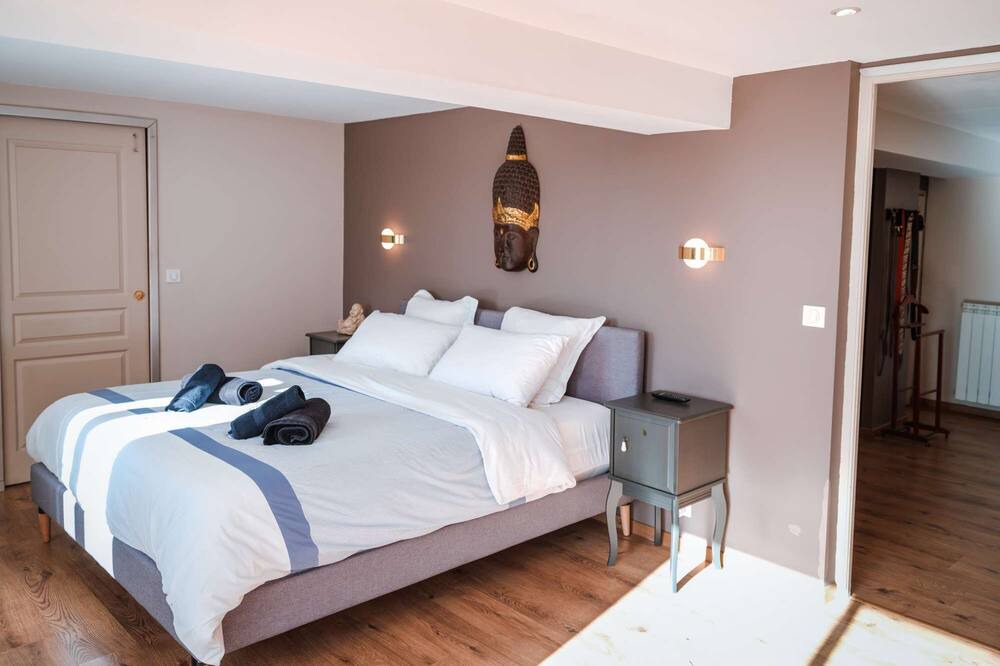 Photo of Bedroom in Puybegon