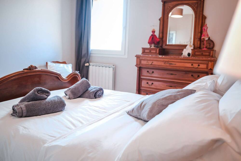 Photo of Bedroom in Puybegon