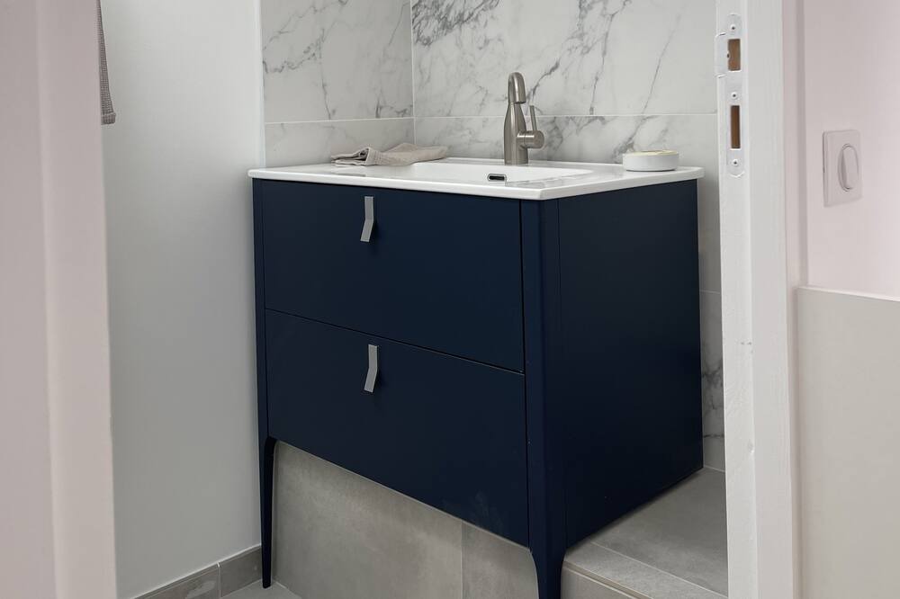 Photo of Bathroom in Castries