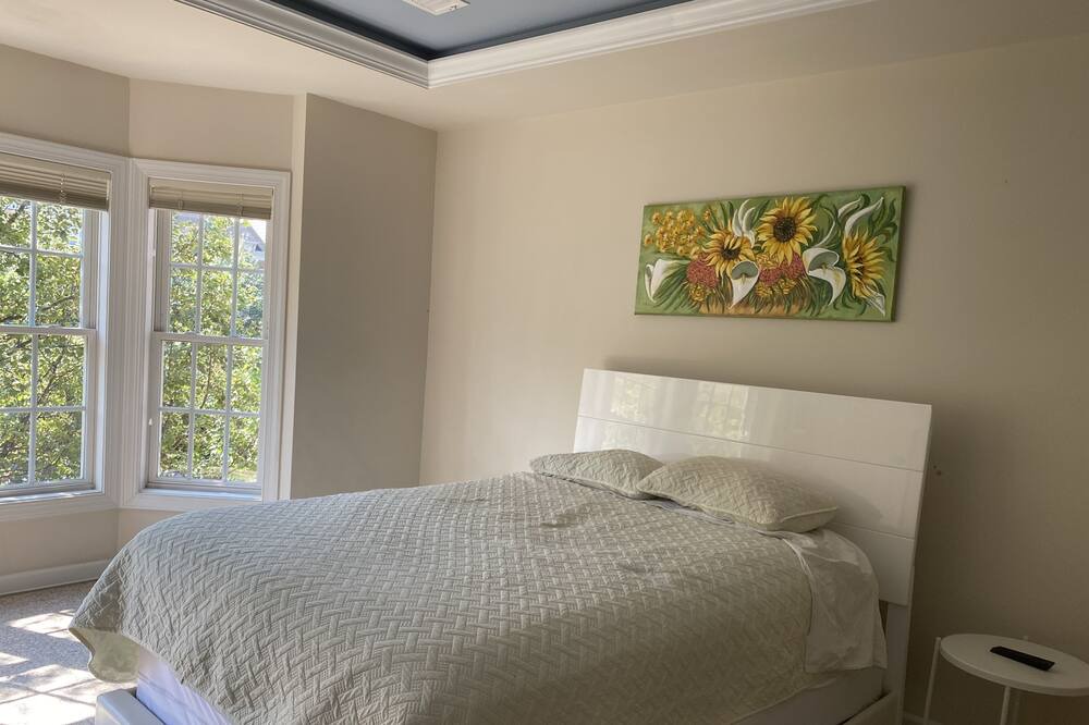 Photo of Bedroom in Gaithersburg