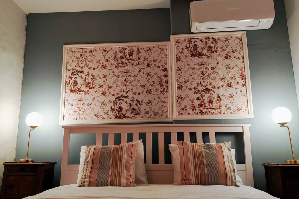 Photo of Bedroom in Melay