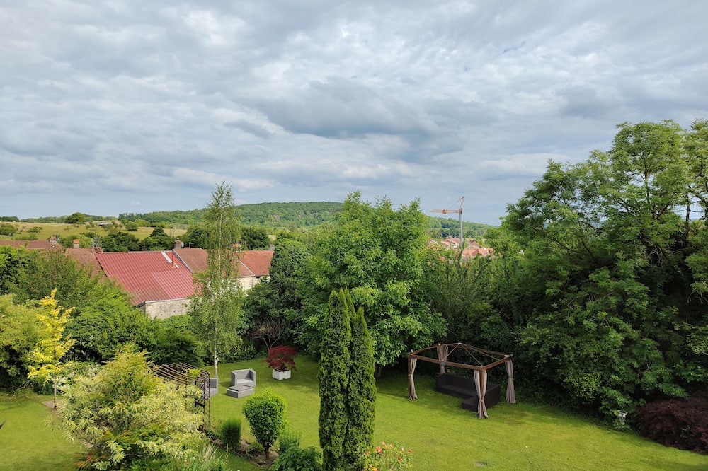 Photo of Outdoor in Melay