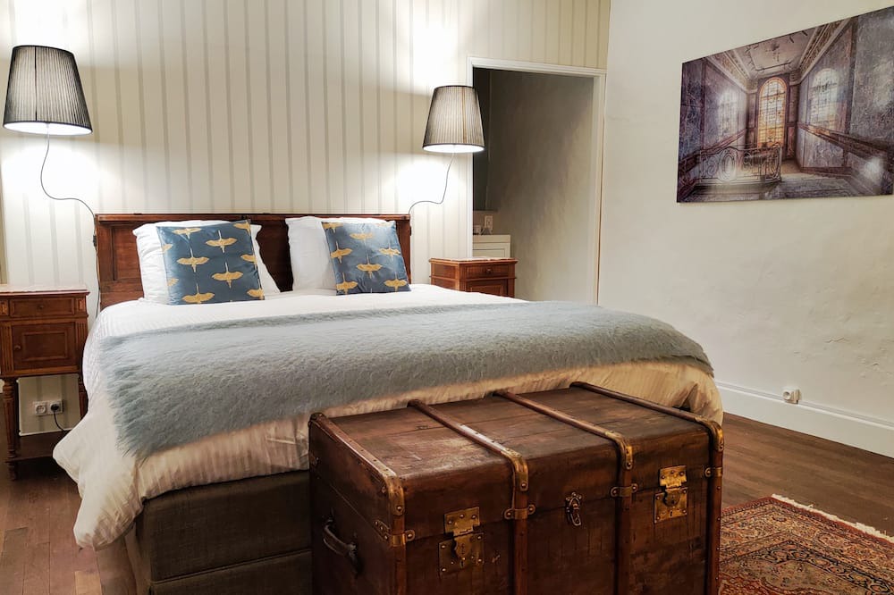 Photo of Bedroom in Melay