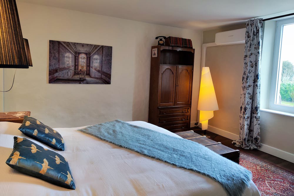 Photo of Bedroom in Melay