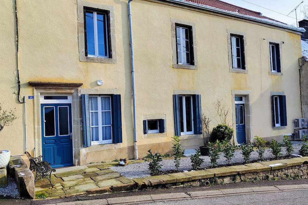 Photo of Outdoor in Melay