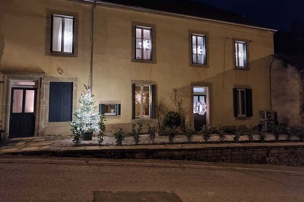 Photo of Outdoor in Melay