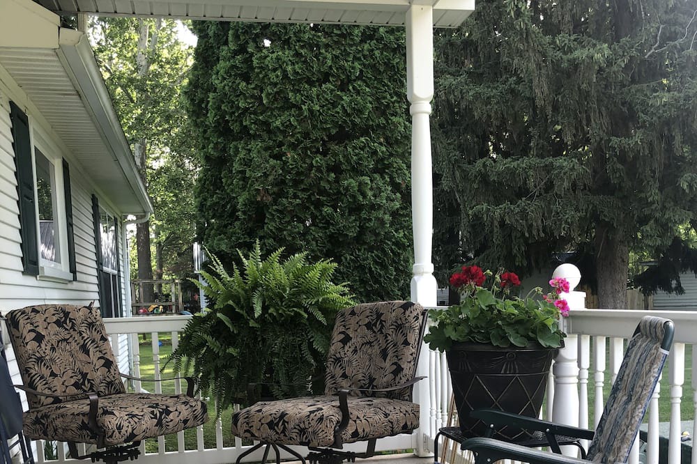 Photo of Patio Balcony in Logansport
