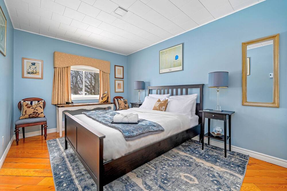Photo of Bedroom in Picton