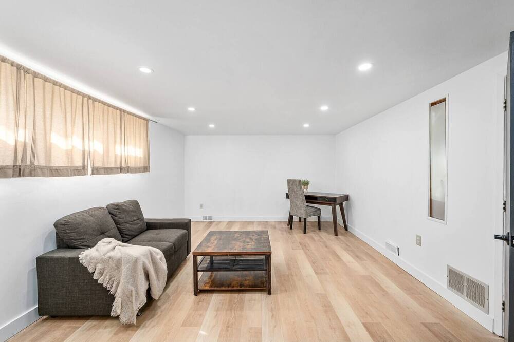 Photo of Livingroom in Byron