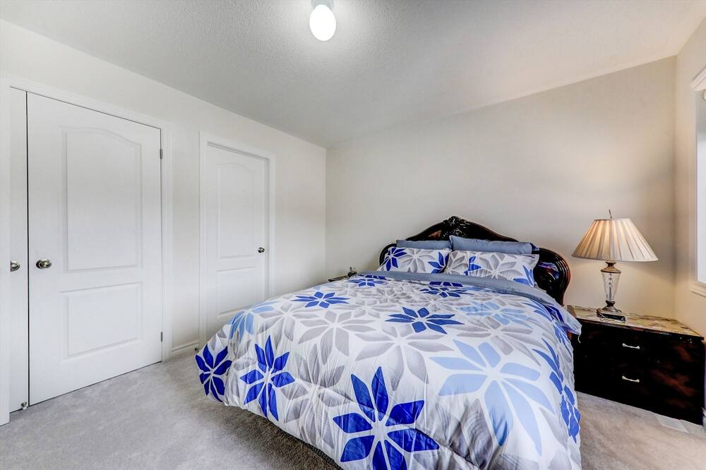 Photo of Bedroom in Oshawa
