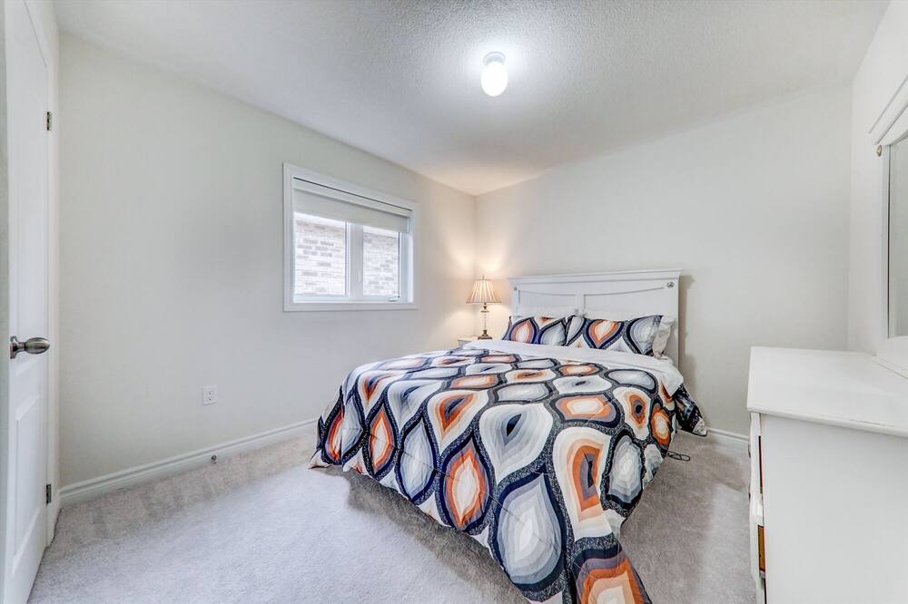 Photo of Bedroom in Oshawa
