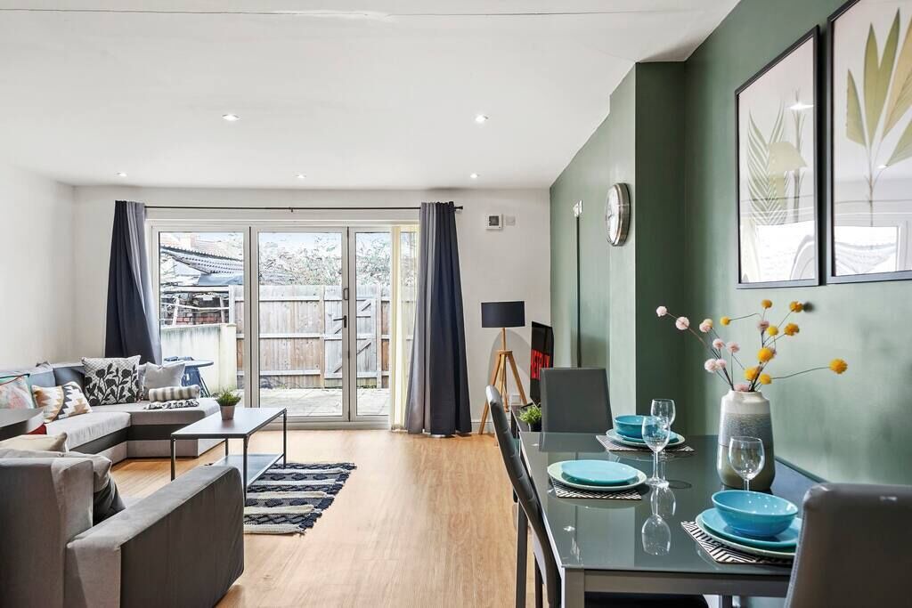 Photo of Others in Staple Hill