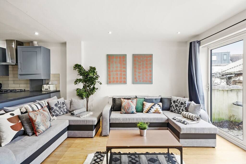 Photo of Others in Staple Hill