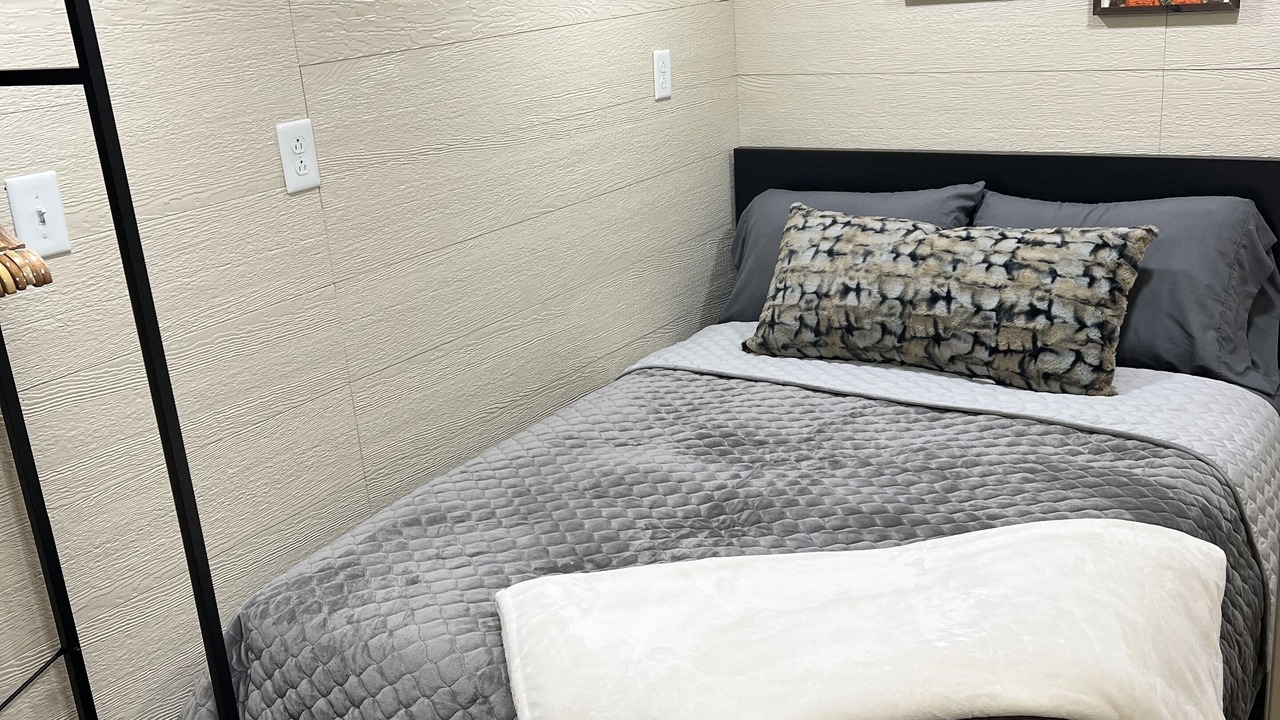Photo of Bedroom in Jasonville