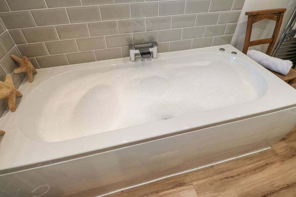 Photo of Bathroom in Padfield