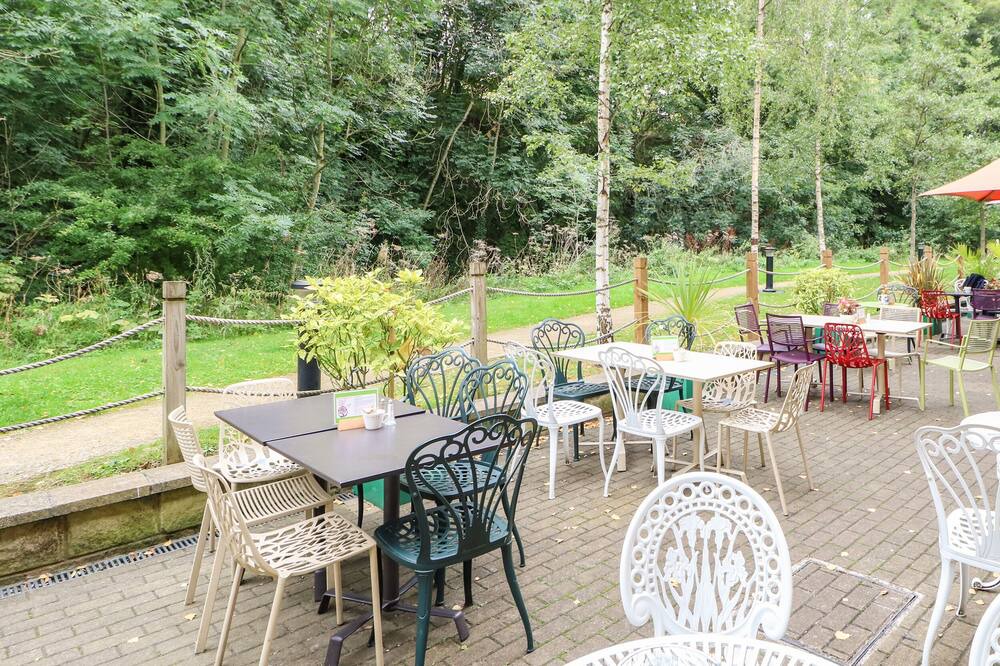 Photo of Outdoor in Padfield