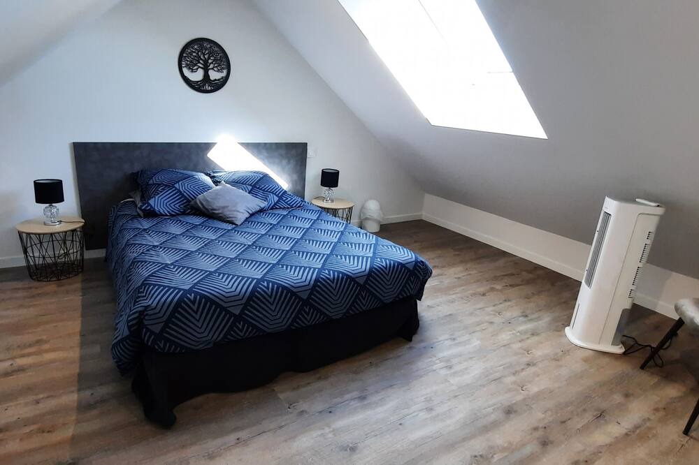 Photo of Bedroom in Saint-Benoit-des-Ondes