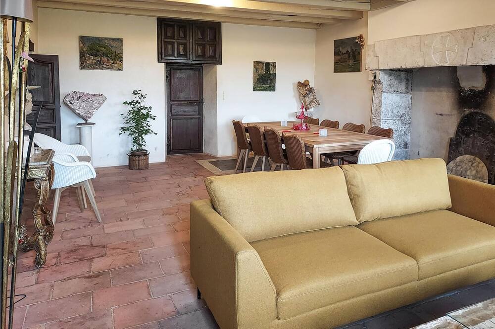 Photo of Bedroom in Courbiac