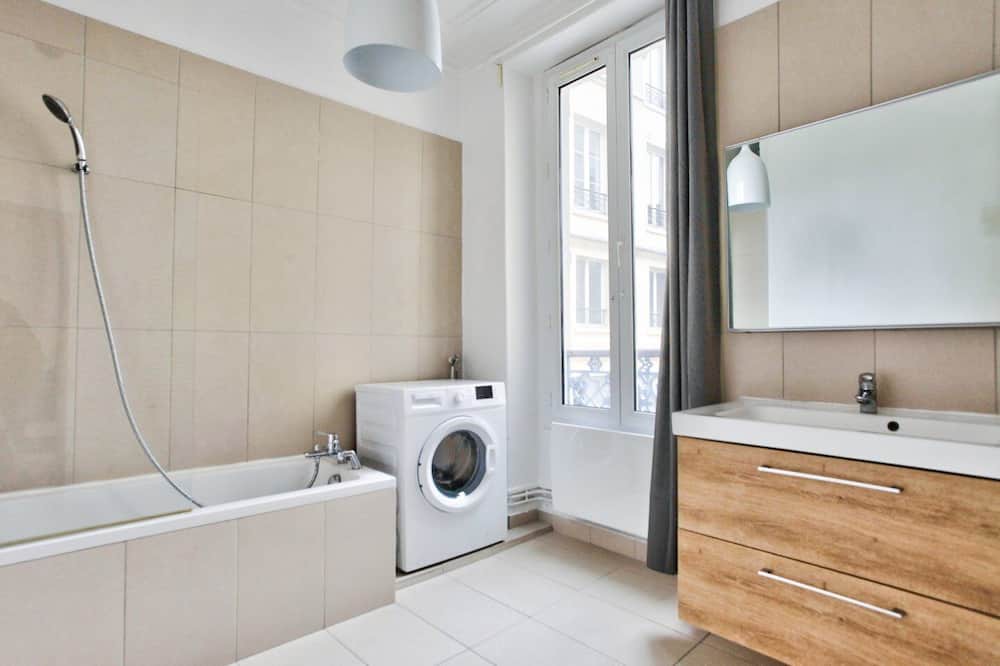 Photo of Bathroom in Gare